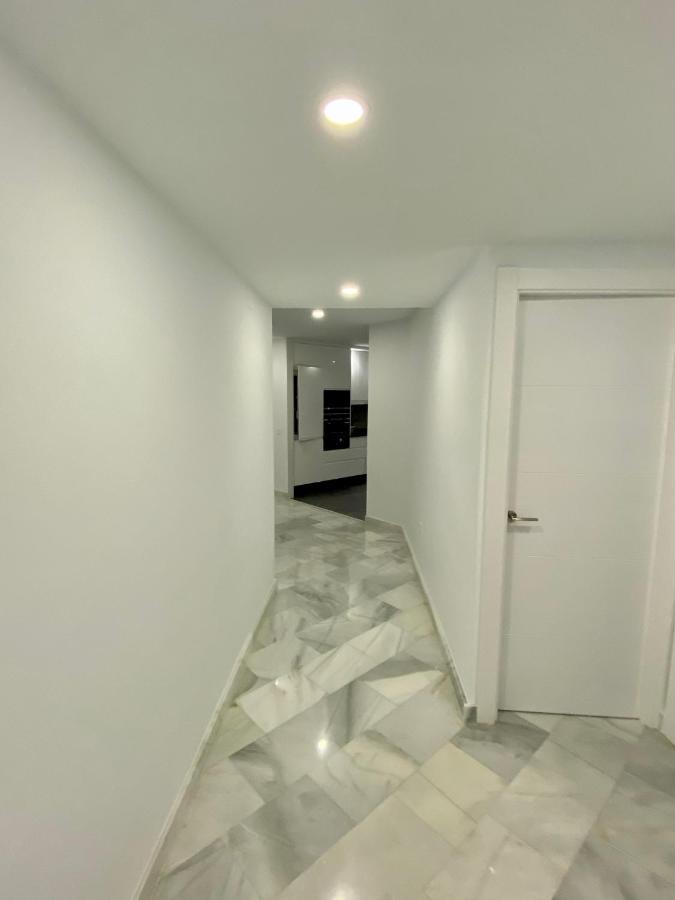Luxury Three Bedroom Apartment At 에스테포나 외부 사진