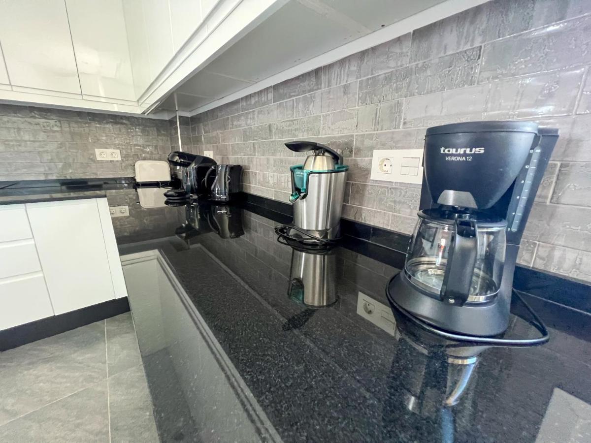 Luxury Three Bedroom Apartment At 에스테포나 외부 사진